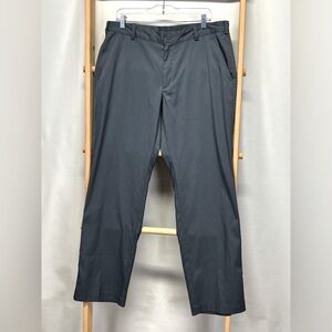 NIKE GOLF Men’s black flat front performance pants size 36/32.‎